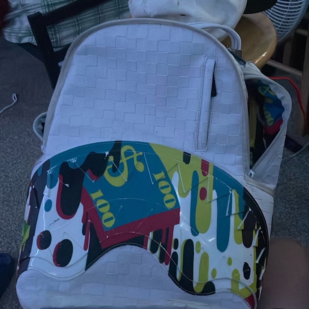 Spray ground bag